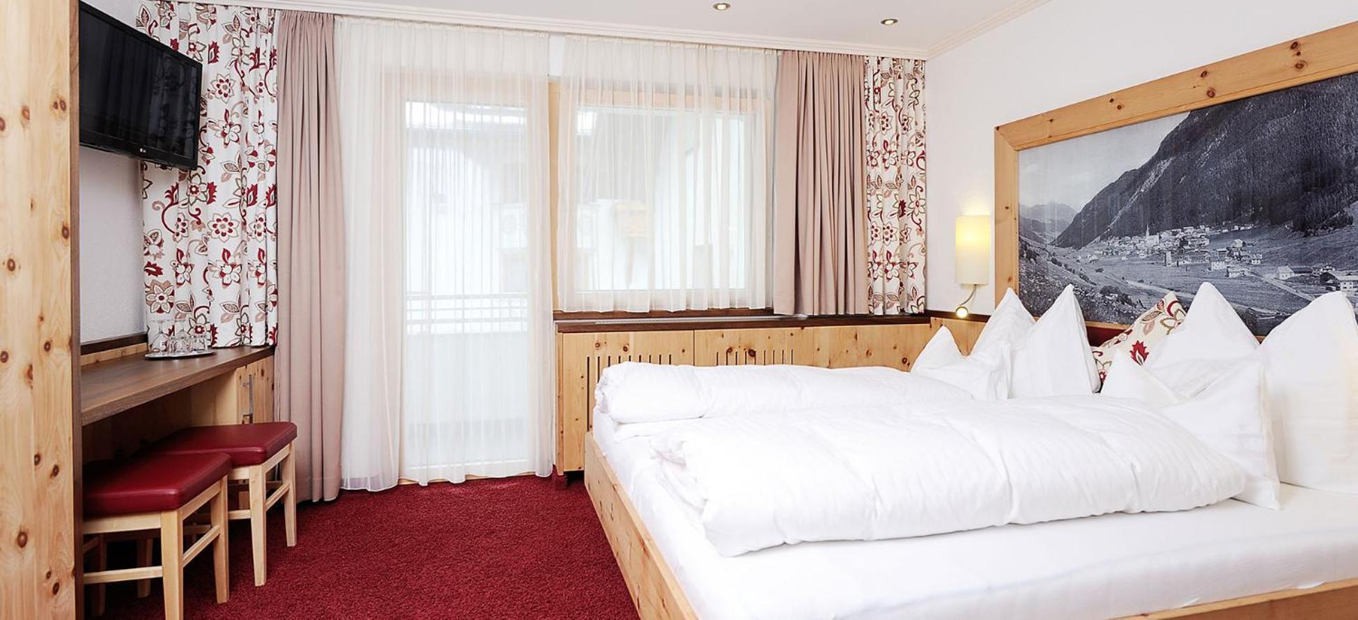 Hotel Kristall B&B イシュグル エクステリア 写真